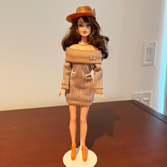 Barbie Doll 2005 Fashion Fever Teresa, Wave C - Picture 7 of 8